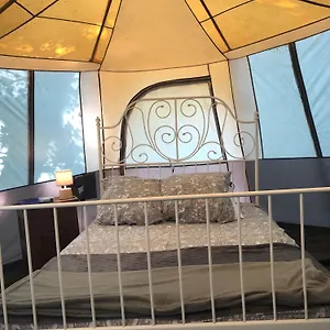 Au Du Drennec Glamping Tent , Commana France